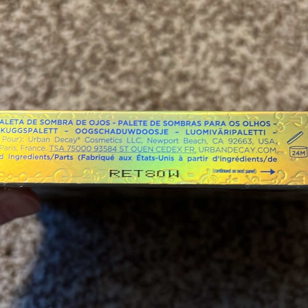 Urban Decay Eternals eyeshadow palette - Picture 5 of 9